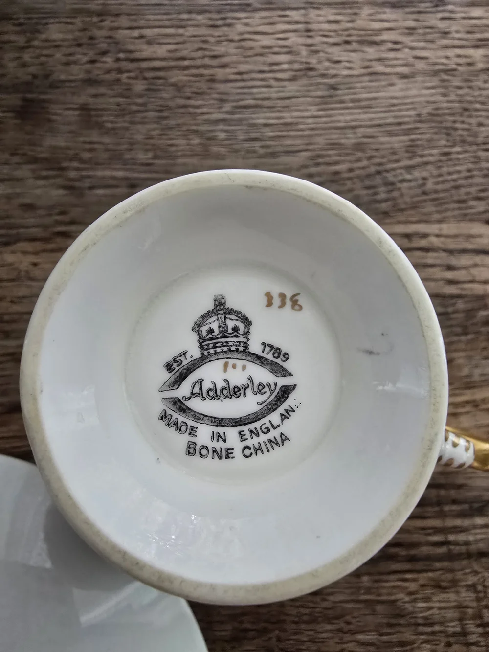 Adderley vintage elegant